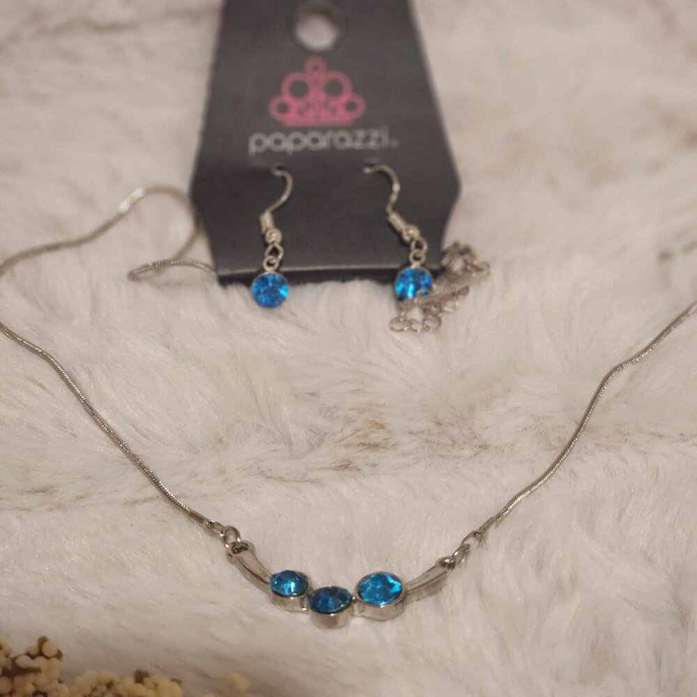 Necklace and Earrings Set Blue Paparazzi